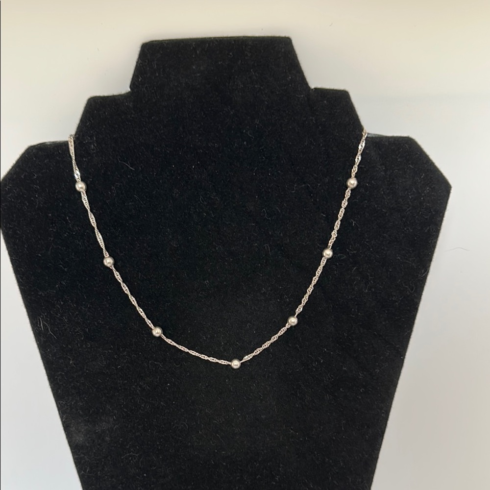 Elegant 925 silver Necklace with Dainty Design